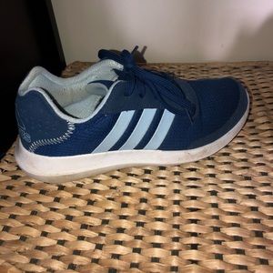 BLUE ADIDAS CLOUD RUNNING SHOES SIZE 8